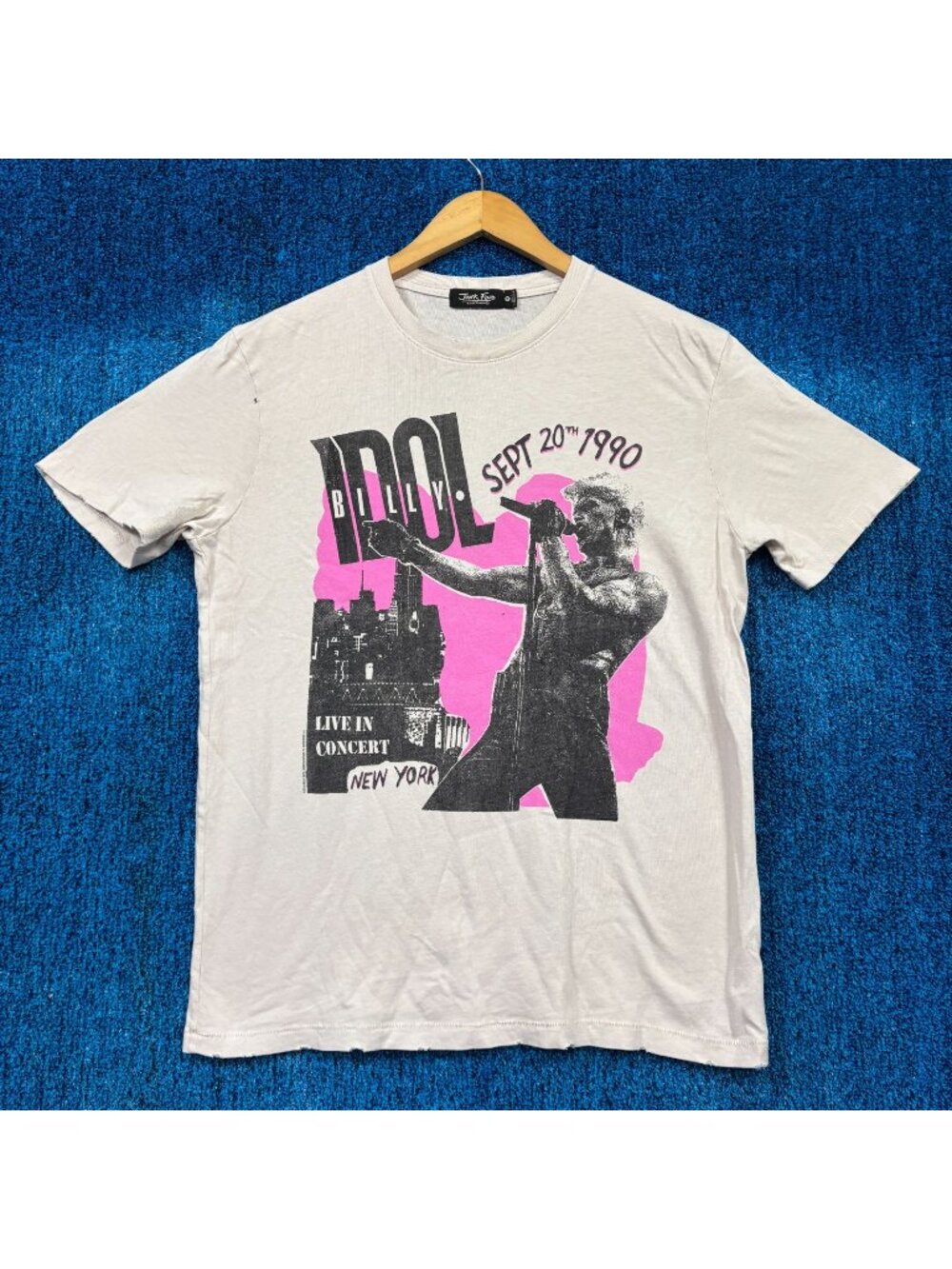 Billy Idol “Live in Concert New York 1990” Graphic T-Shirt Size M